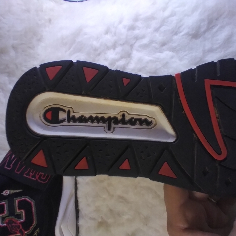 Champion sock style sneaker size 9M mens - Picture 3 of 8